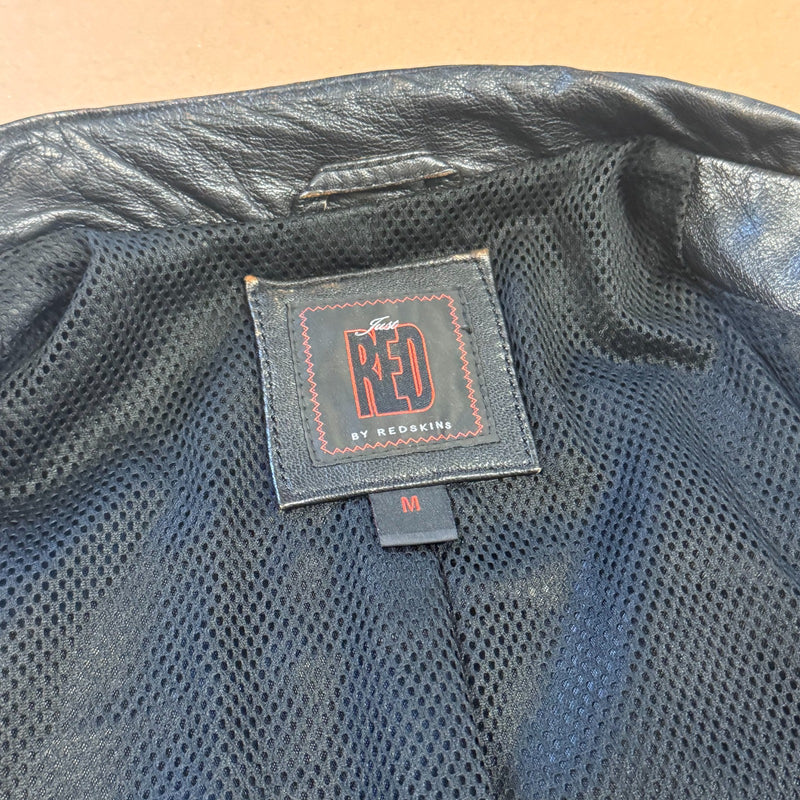 Detailansicht: Sourced limited accessories and clothes Redskins black vintage women's leather jacket – Logo, Nähte oder Material