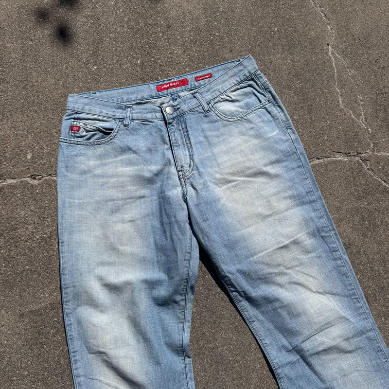 Detailansicht: Sourced limited accessories and clothes Miss Sixty wide leg Supertommy light jeans – Logo, Nähte oder Material