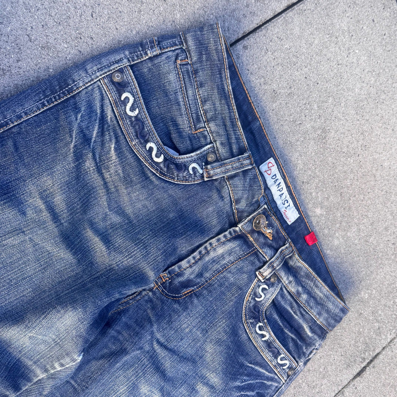 Detailansicht: Sourced limited accessories and clothes Danpaisi vintage retro denim jeans – Logo, Nähte oder Material