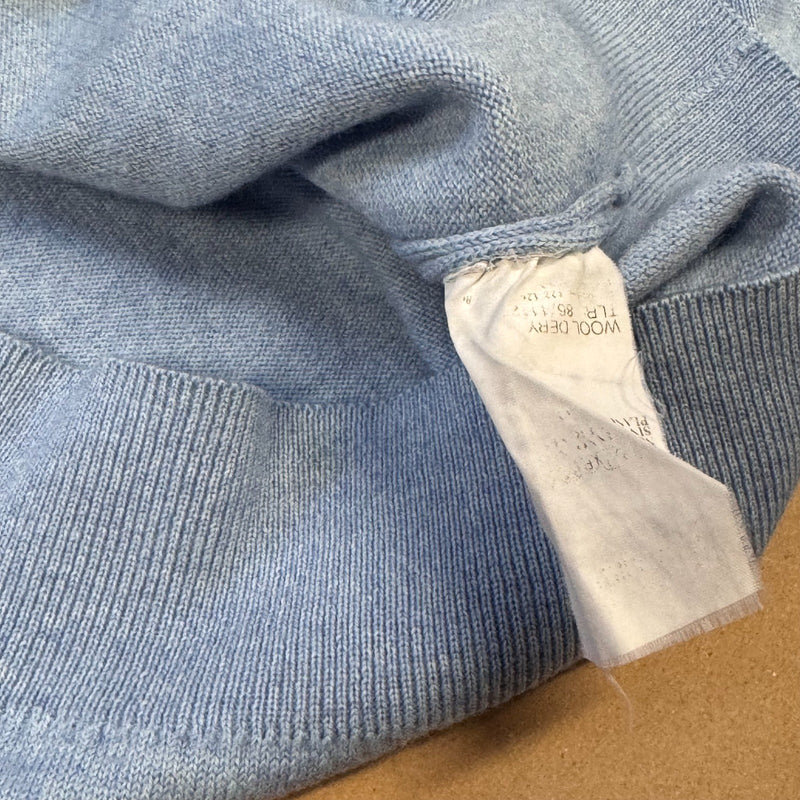 Detailansicht: Sourced limited accessories and clothes Burberry's of London vintage blue lambswool sweat – Logo, Nähte oder Material