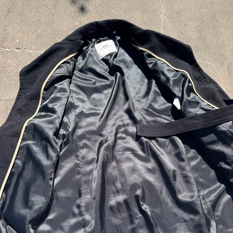 Detailansicht: Sourced limited accessories and clothes Thomas Burberry vintage black coat – Logo, Nähte oder Material