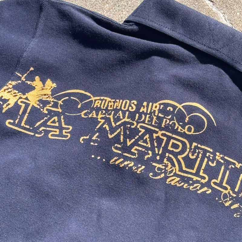 Detailansicht: Sourced limited accessories and clothes La Martina vintage black no2 polo shirt – Logo, Nähte oder Material