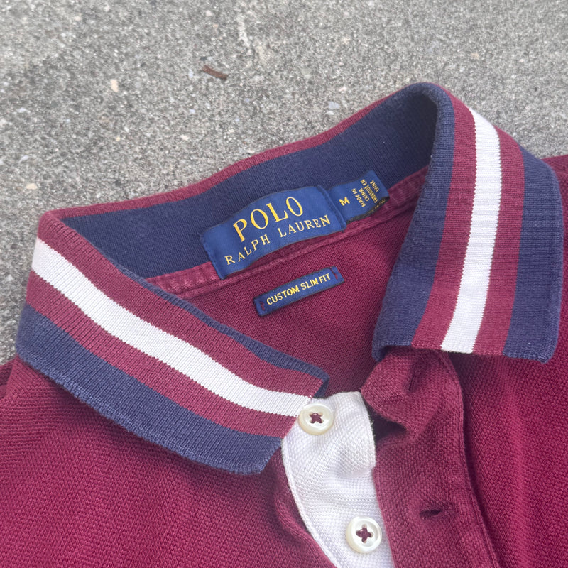 Detailansicht: Sourced limited accessories and clothes Polo Ralph Lauren burgundy Big Pony poloshirt – Logo, Nähte oder Material