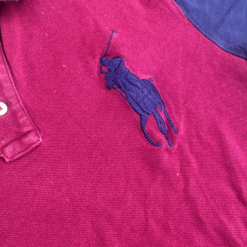 Detailansicht: Sourced limited accessories and clothes Polo Ralph Lauren burgundy Big Pony poloshirt – Logo, Nähte oder Material