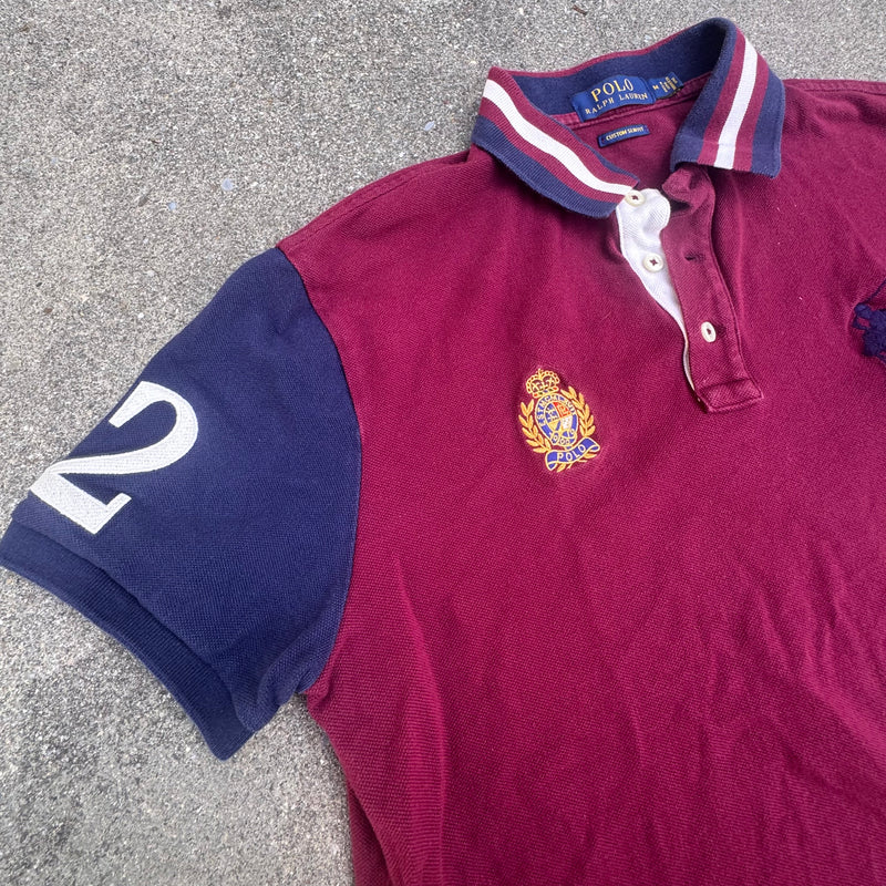 Detailansicht: Sourced limited accessories and clothes Polo Ralph Lauren burgundy Big Pony poloshirt – Logo, Nähte oder Material
