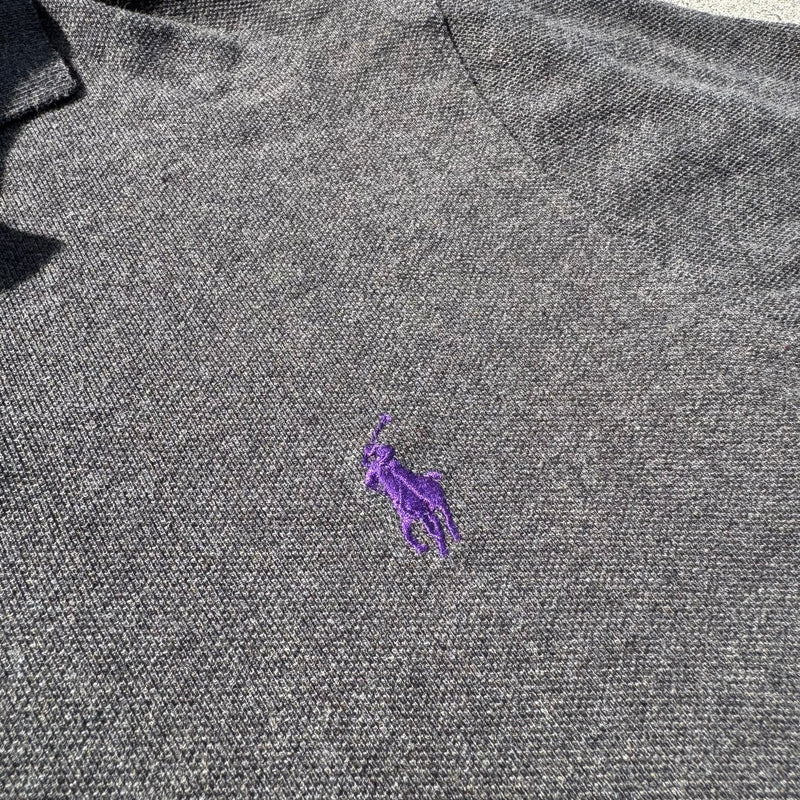 Detailansicht: Sourced limited accessories and clothes Polo Ralph Lauren classic grey longsleeve – Logo, Nähte oder Material