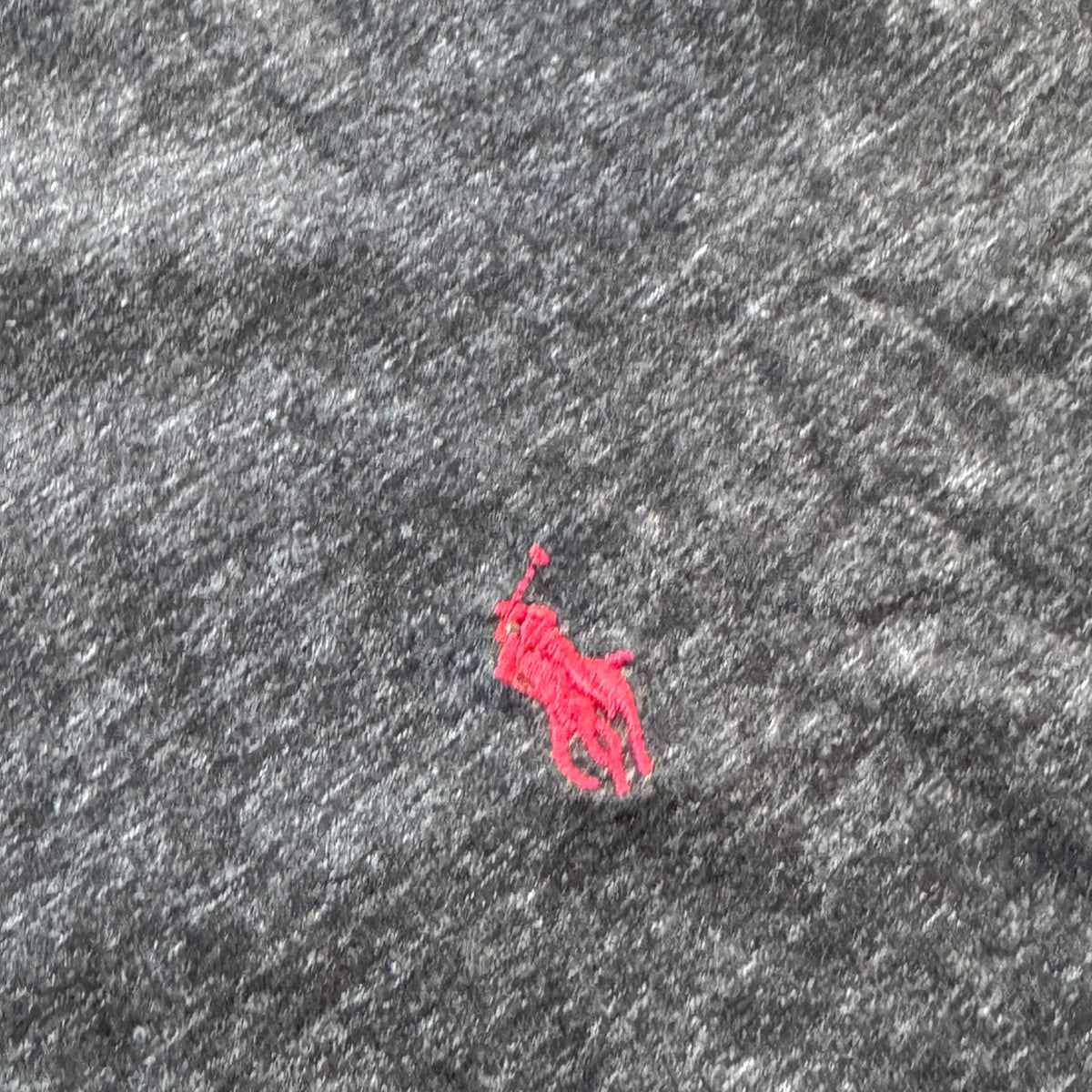 Polo Ralph Lauren classic V-neck t-shirt – Close-up 1