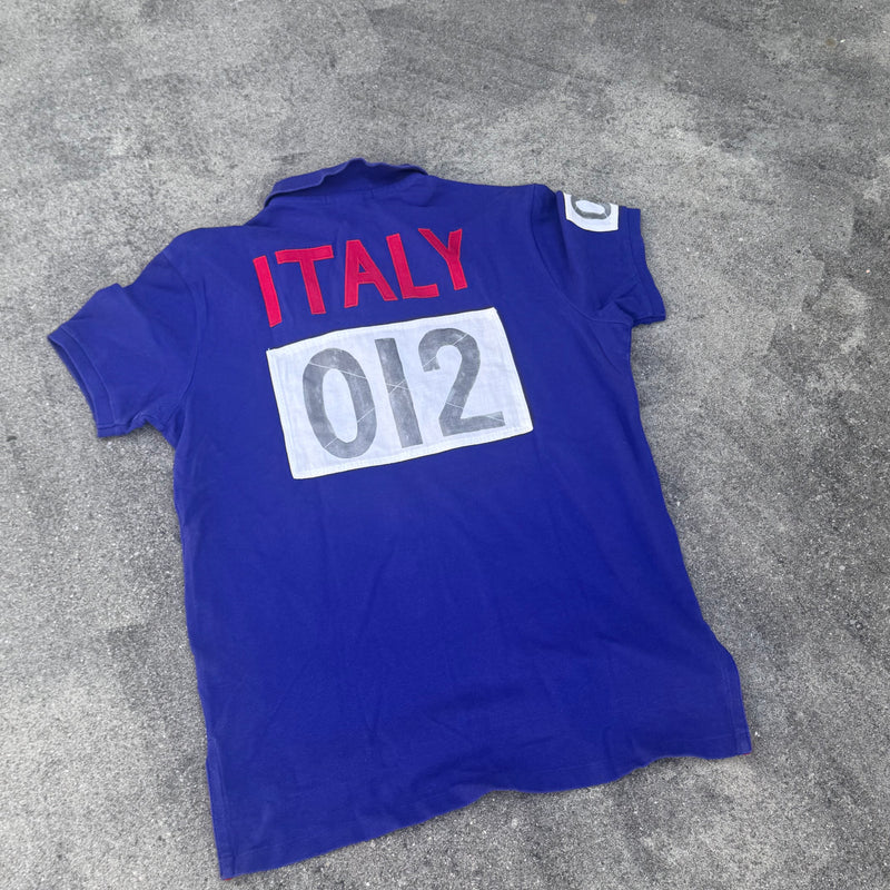 Detailansicht: Sourced limited accessories and clothes Polo Ralph Lauren Italia Track and Field polo – Logo, Nähte oder Material