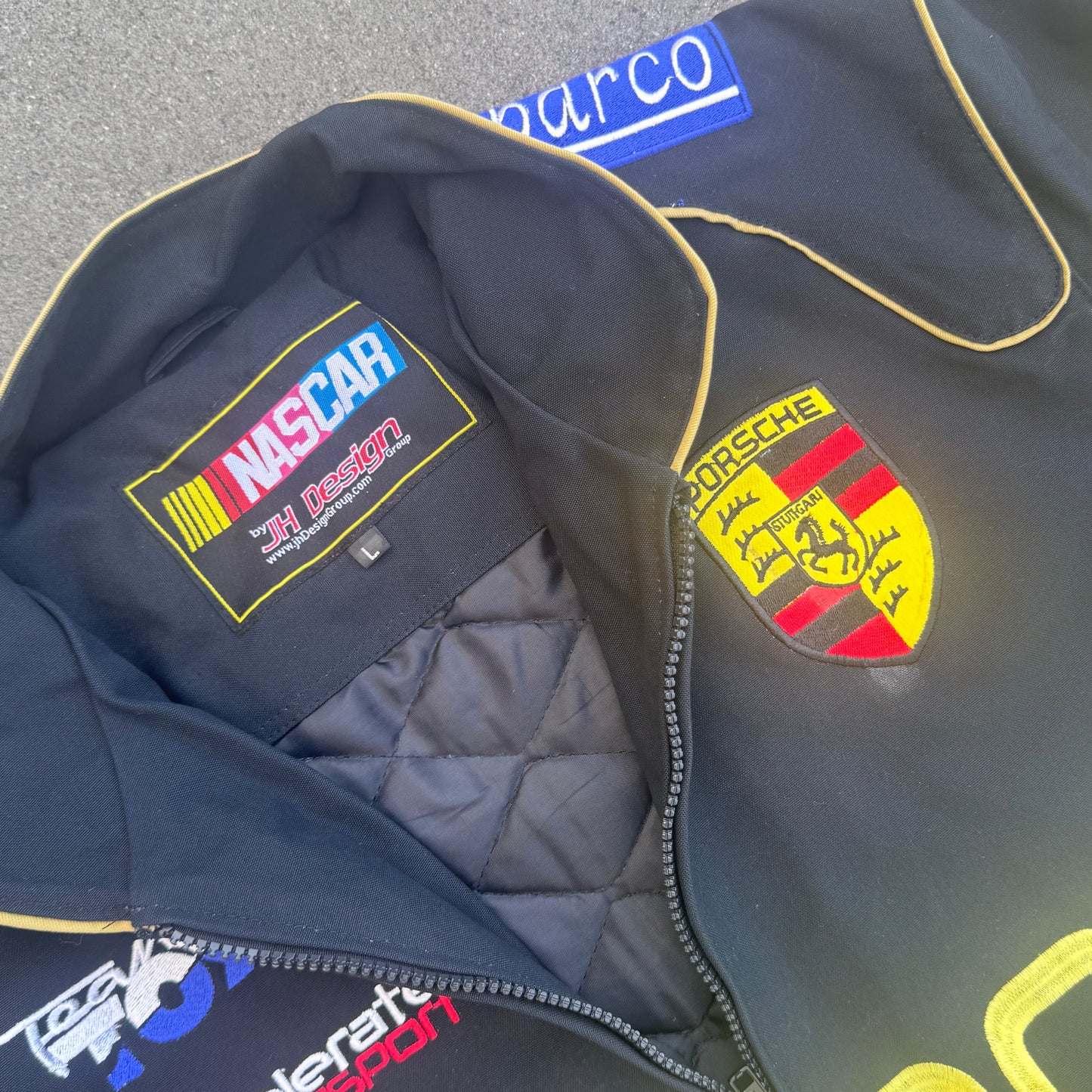 Porsche streetwear 00s racing jacket – Close-up 2