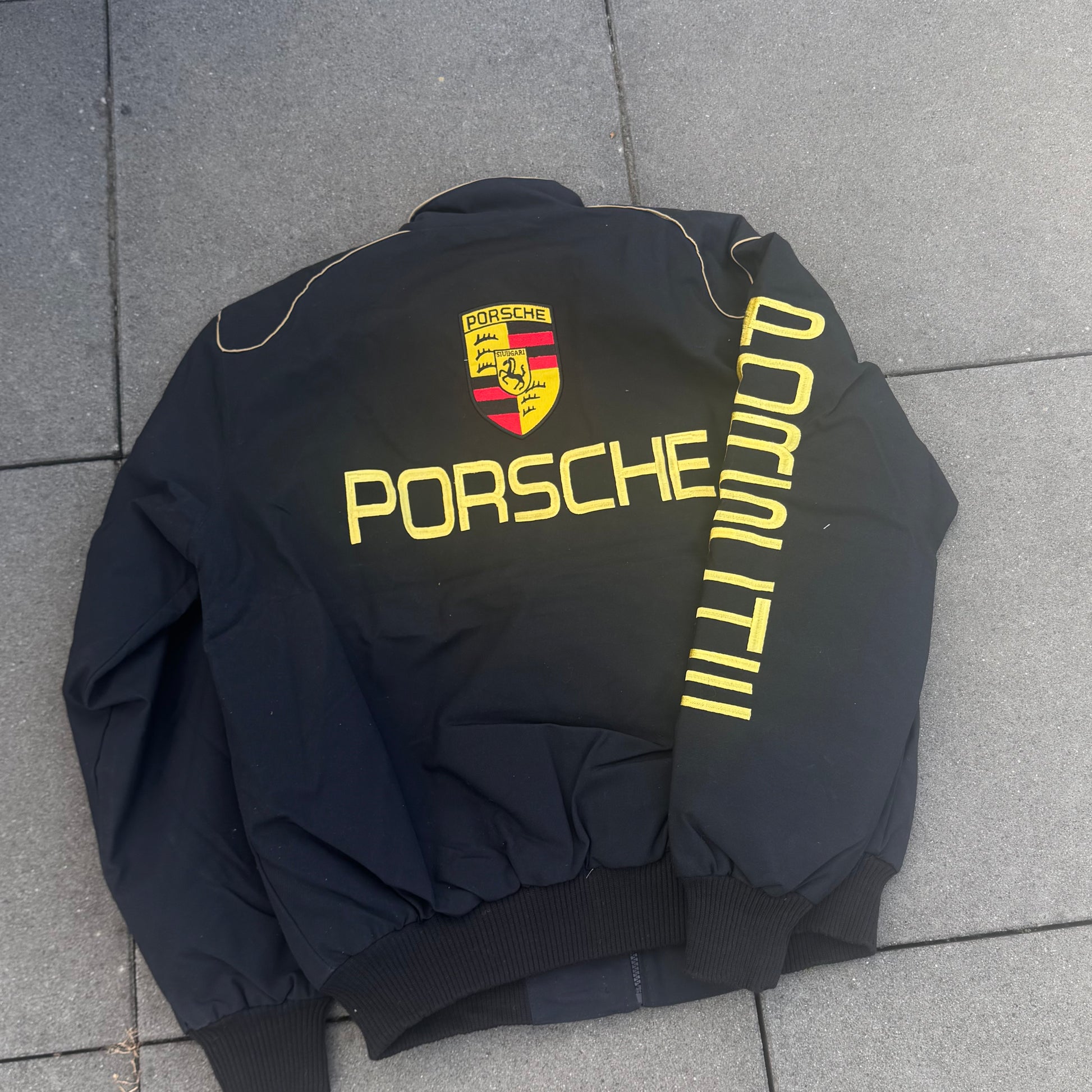 Porsche streetwear 00s racing jacket – Close-up 4