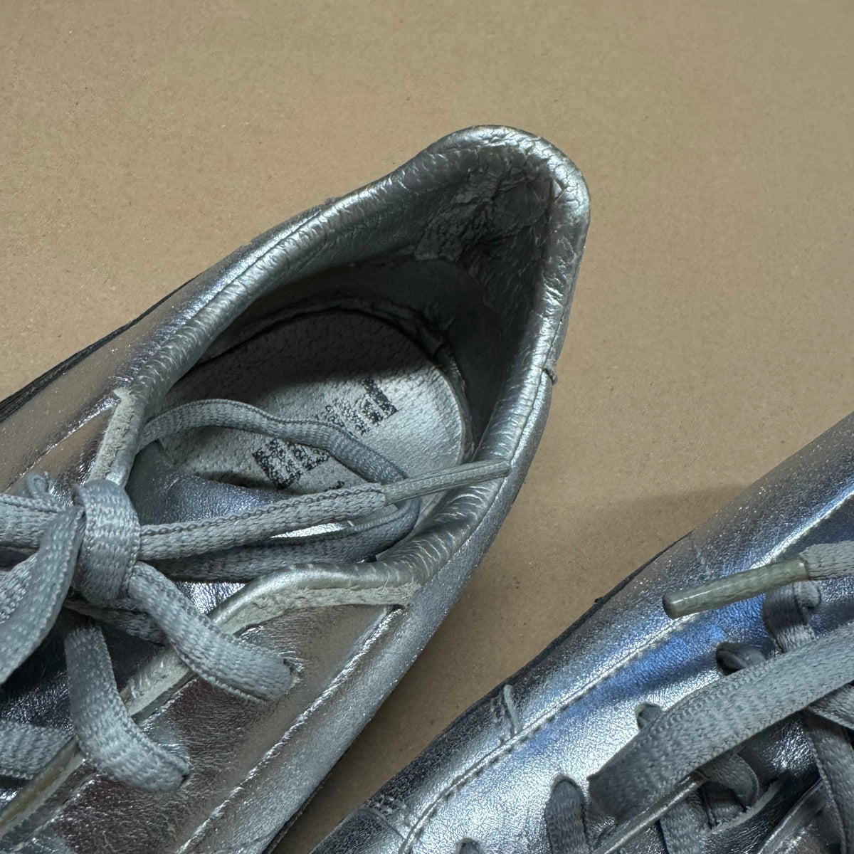 Puma Speedcat silver Y2K sneakers – Close-up 4