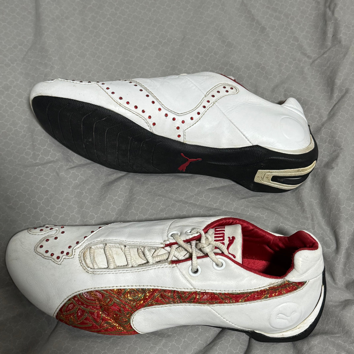 Puma Speedcat vintage Y2K white sneakers – Close-up 1
