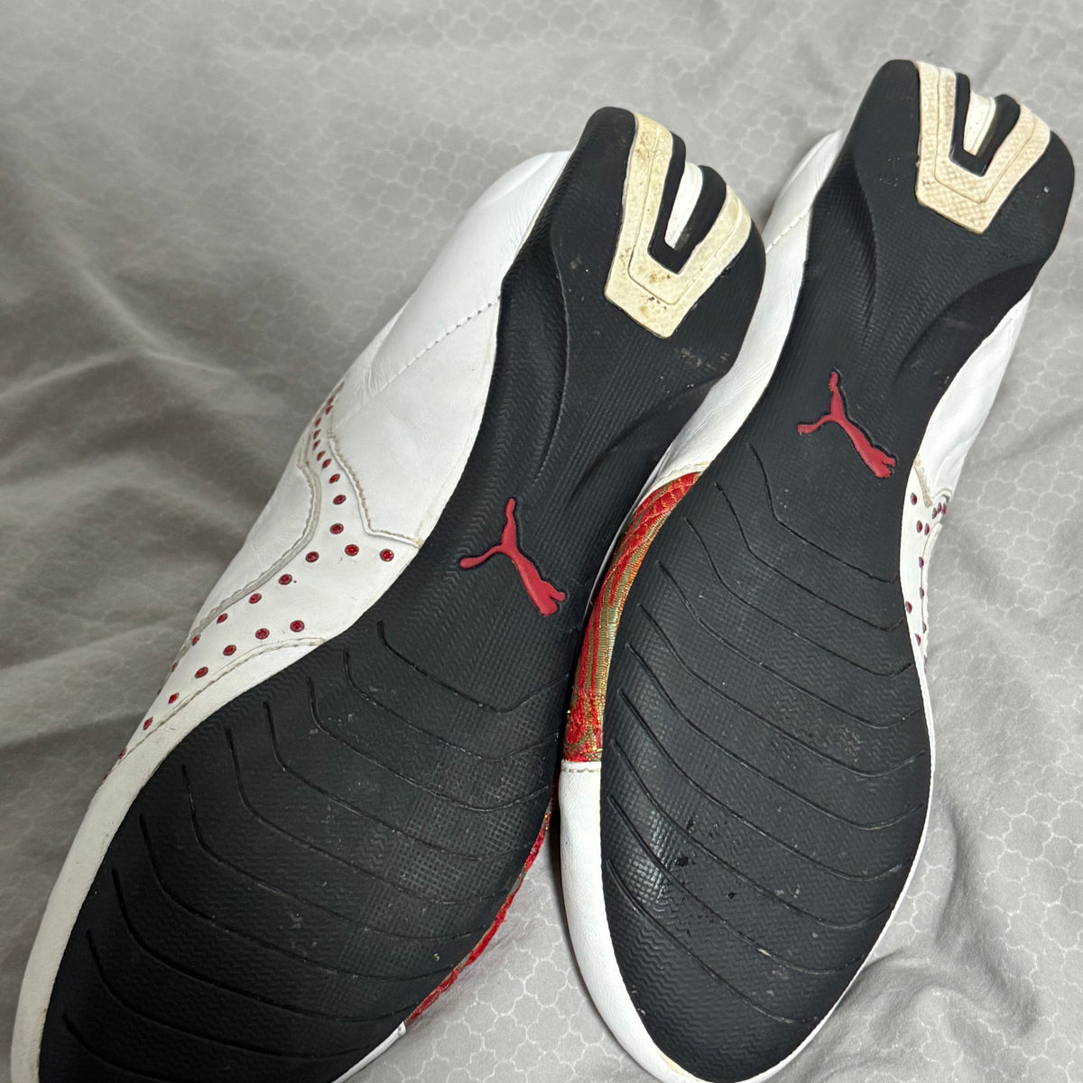 Puma Speedcat vintage Y2K white sneakers – Close-up 4