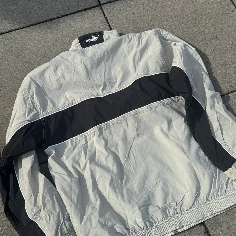 Detailansicht: Sourced limited accessories and clothes Puma vintage grey track jacket – Logo, Nähte oder Material