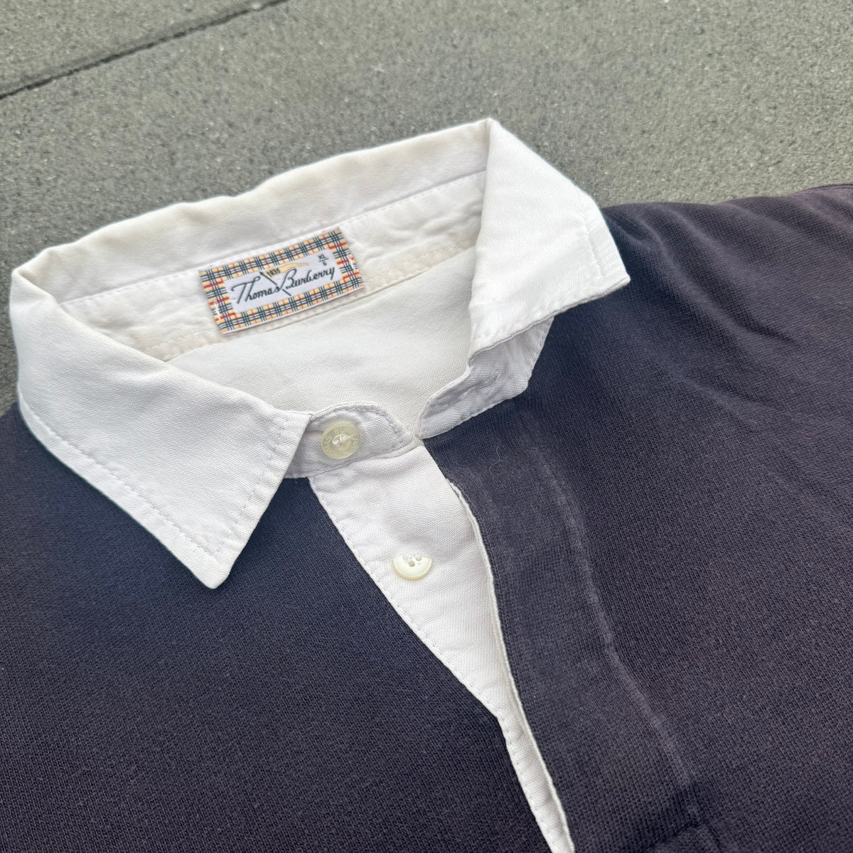 Rare vintage Thomas Burberry poloshirt – Close-up 1