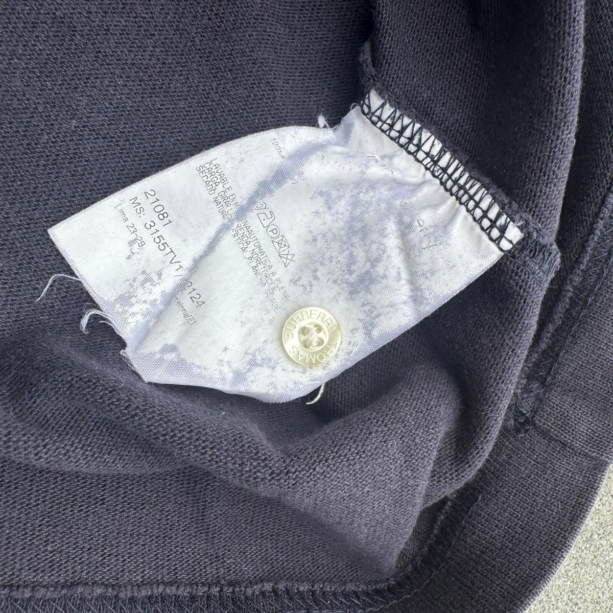 Rare vintage Thomas Burberry poloshirt – Close-up 3