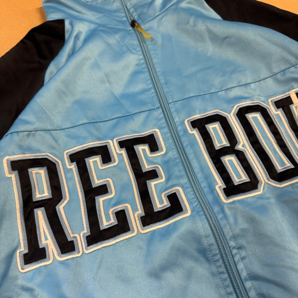 Reebok 56 oversized skyblue track jacket – Close-up 1