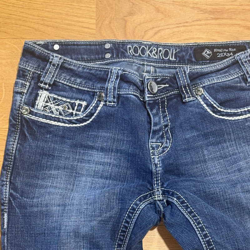 Detailansicht: Sourced limited accessories and clothes Rock and Roll y2k bootcut retro jeans – Logo, Nähte oder Material