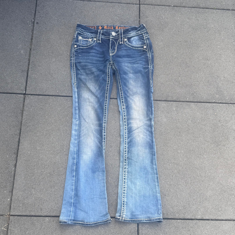 Detailansicht: Sourced limited accessories and clothes Rock Revival bootcut y2k retro jeans – Logo, Nähte oder Material