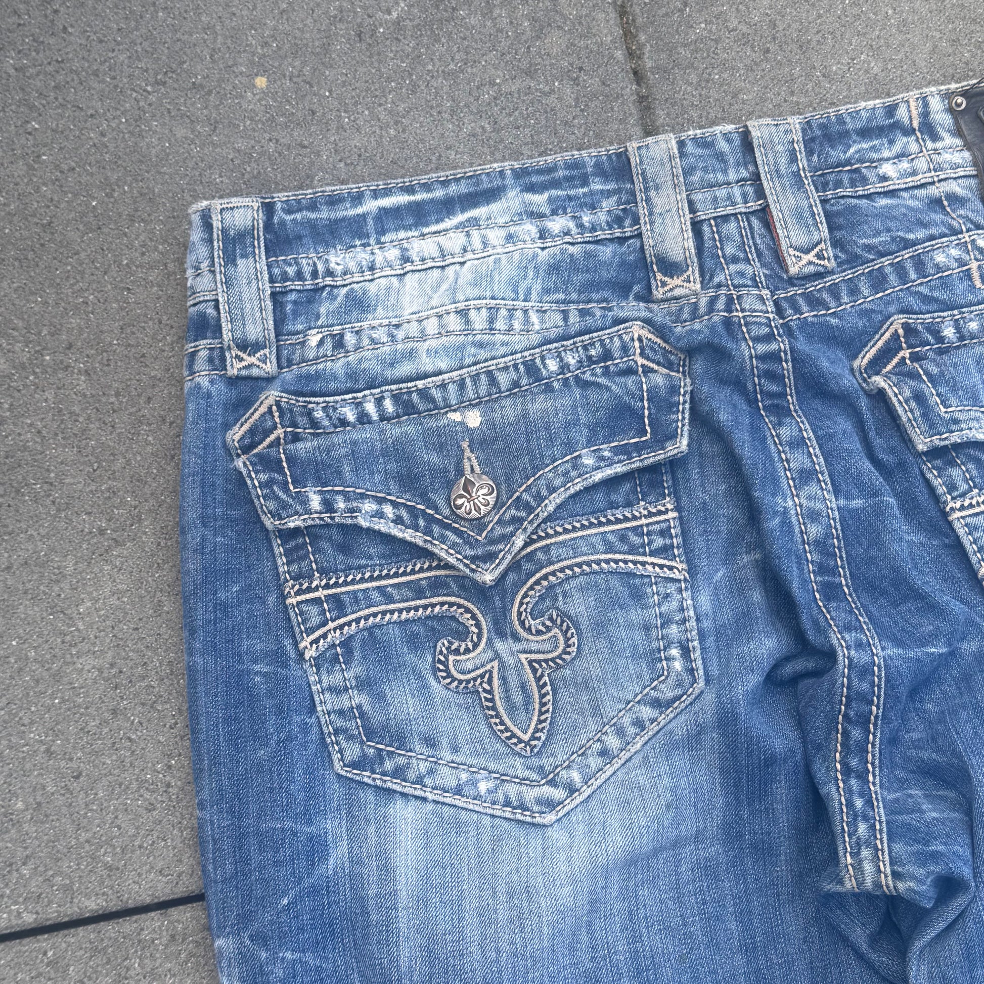 Rock Revival vintage baggy retro jeans – Close-up 2