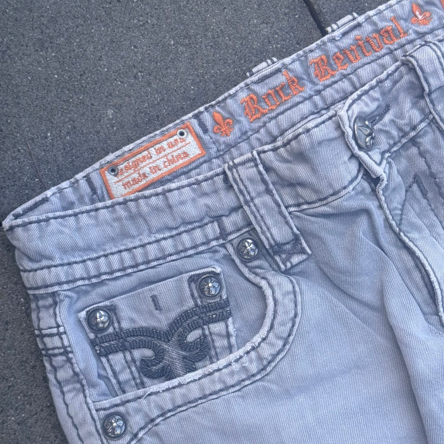 Rock Revival vintage grey baggy jeans – Close-up 6