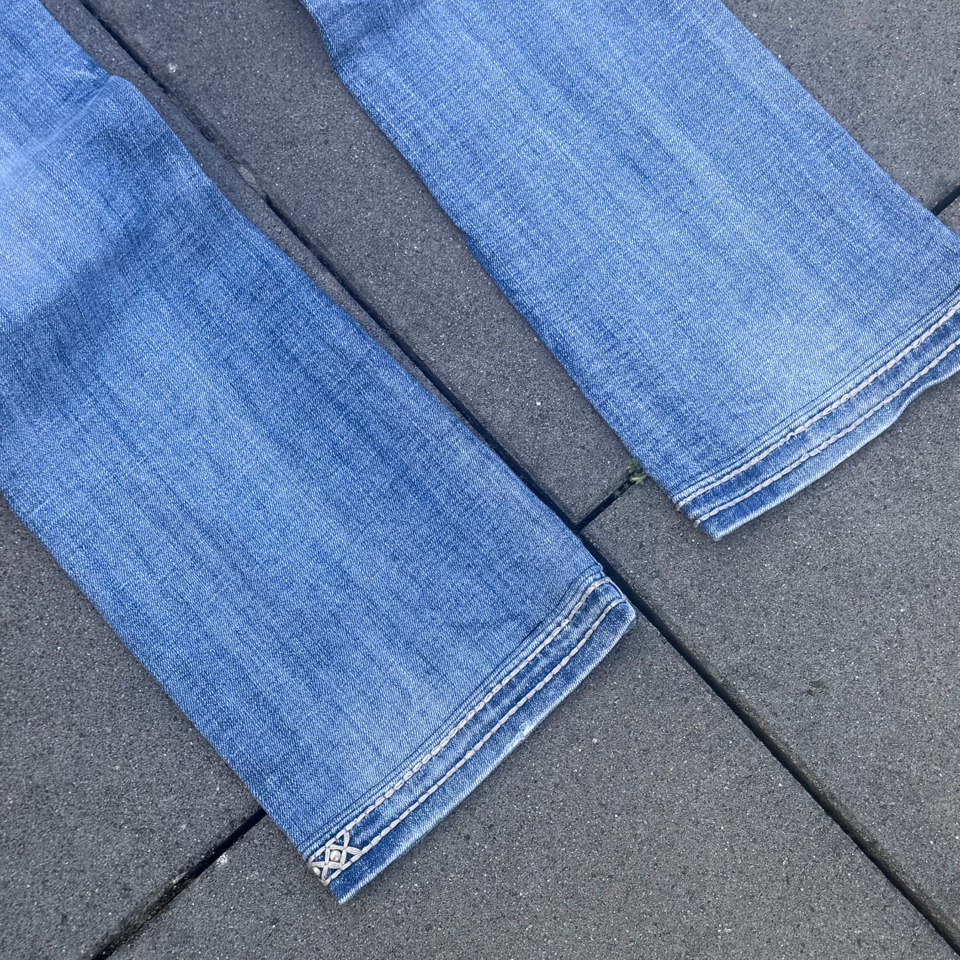 Rose Royce y2k bootcut vintage jeans – Close-up 2