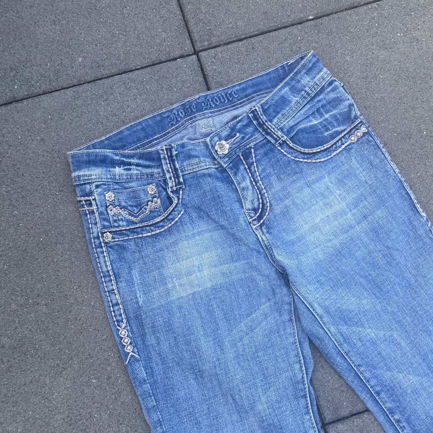 Rose Royce y2k bootcut vintage jeans – Close-up 4