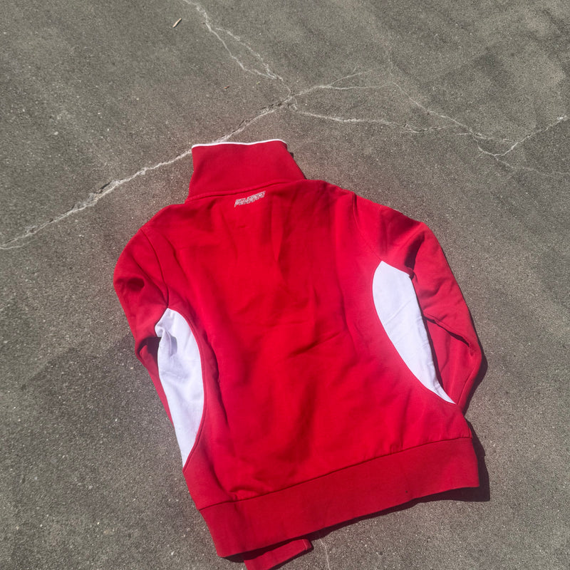Detailansicht: Sourced limited accessories and clothes Scuderia Ferrari vintage red zip-up – Logo, Nähte oder Material