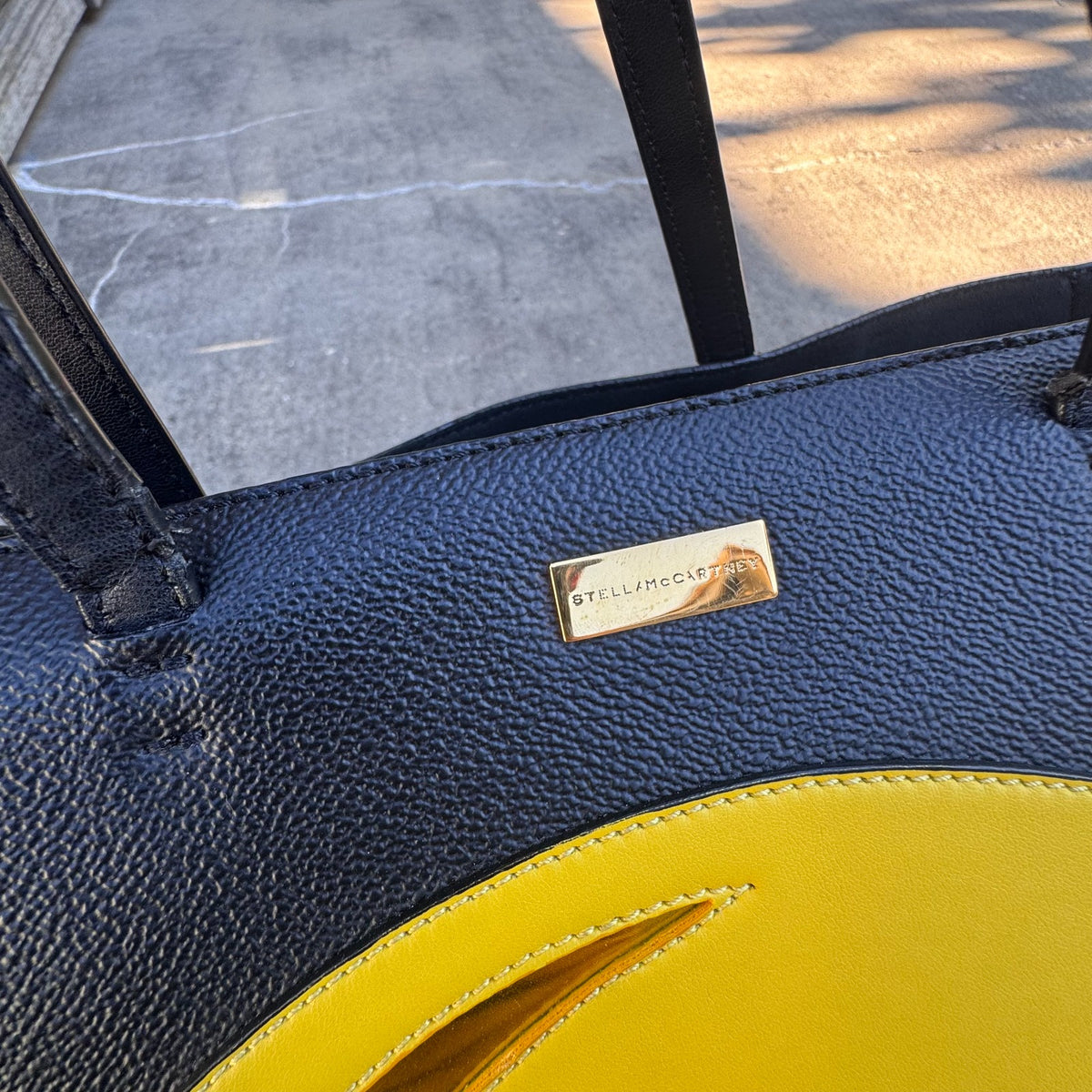 Stella McCartney skull leather handbag – Close-up 2