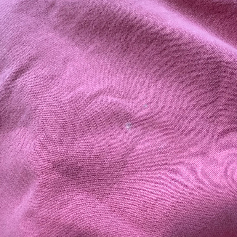Detailansicht: Sourced limited accessories and clothes Stone Island pink zip-up hoodie – Logo, Nähte oder Material