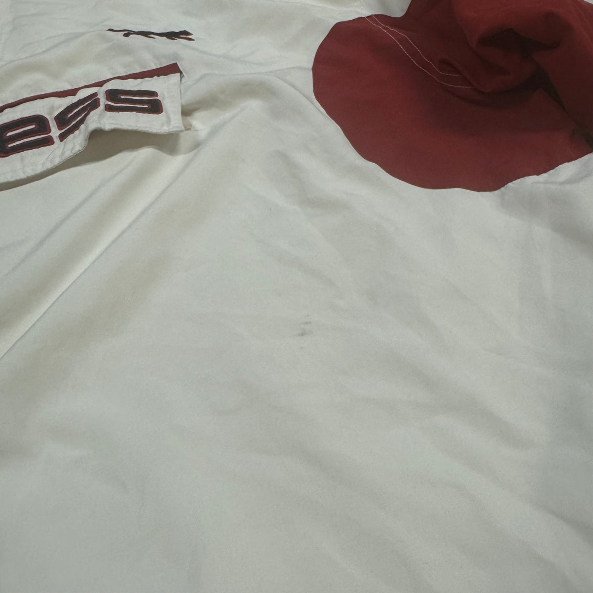Streetwear style Airness raincoat with a hood – Close-up 3