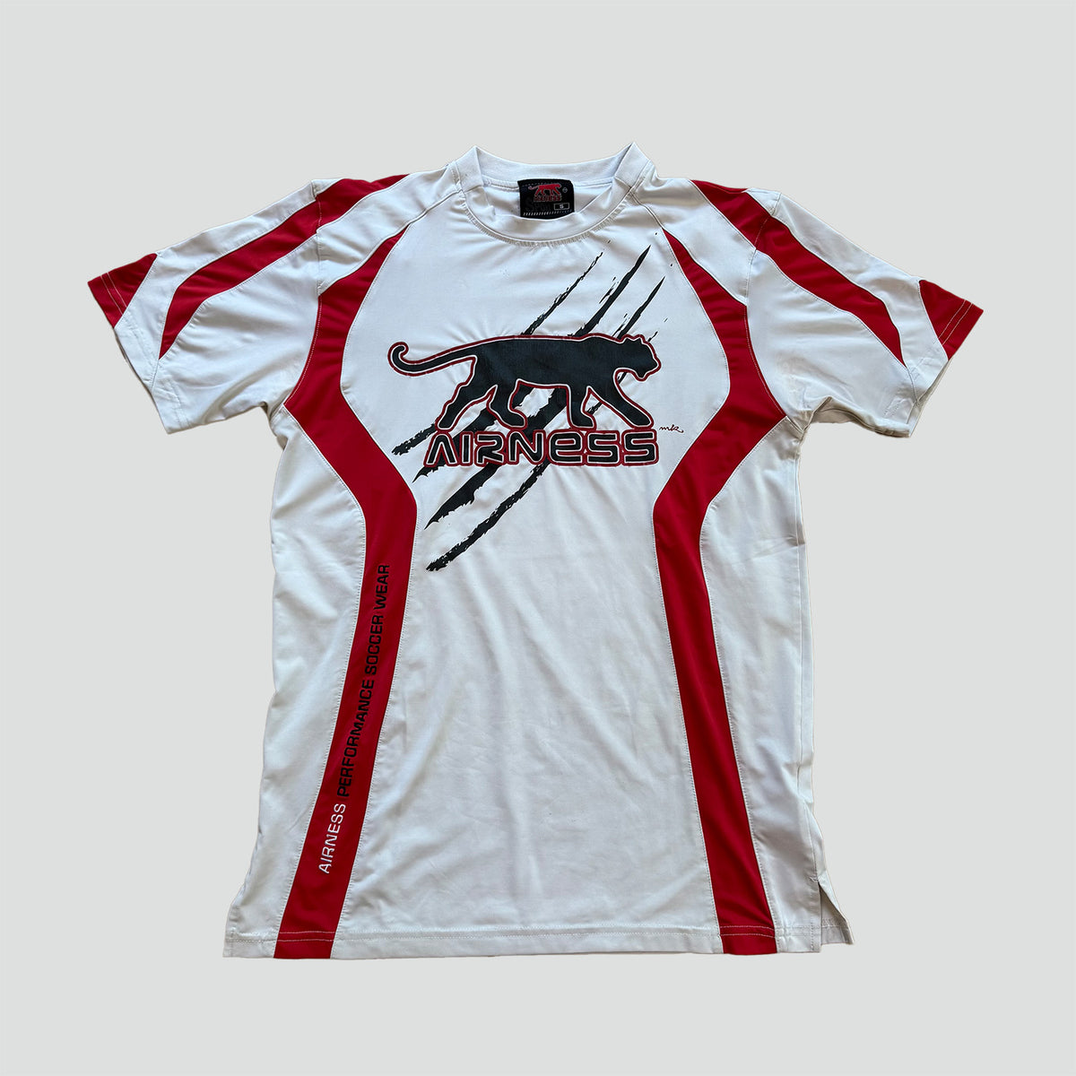 Streetwear style Airness red and white t-shirt
