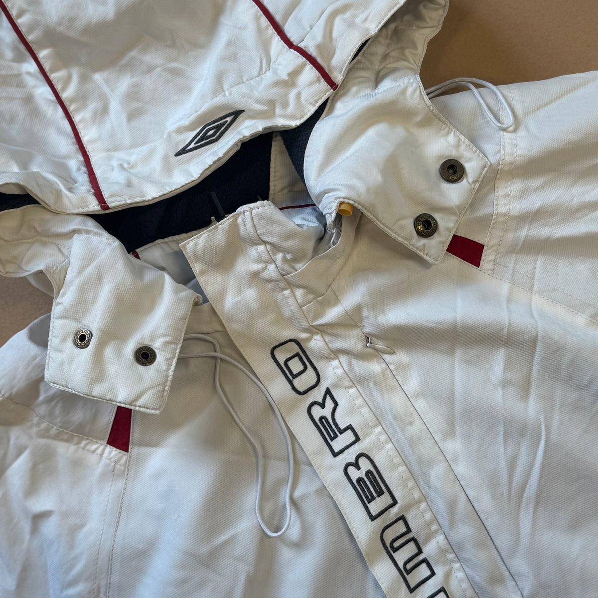 Streetwear style Umbro winter jacket – Close-up 1