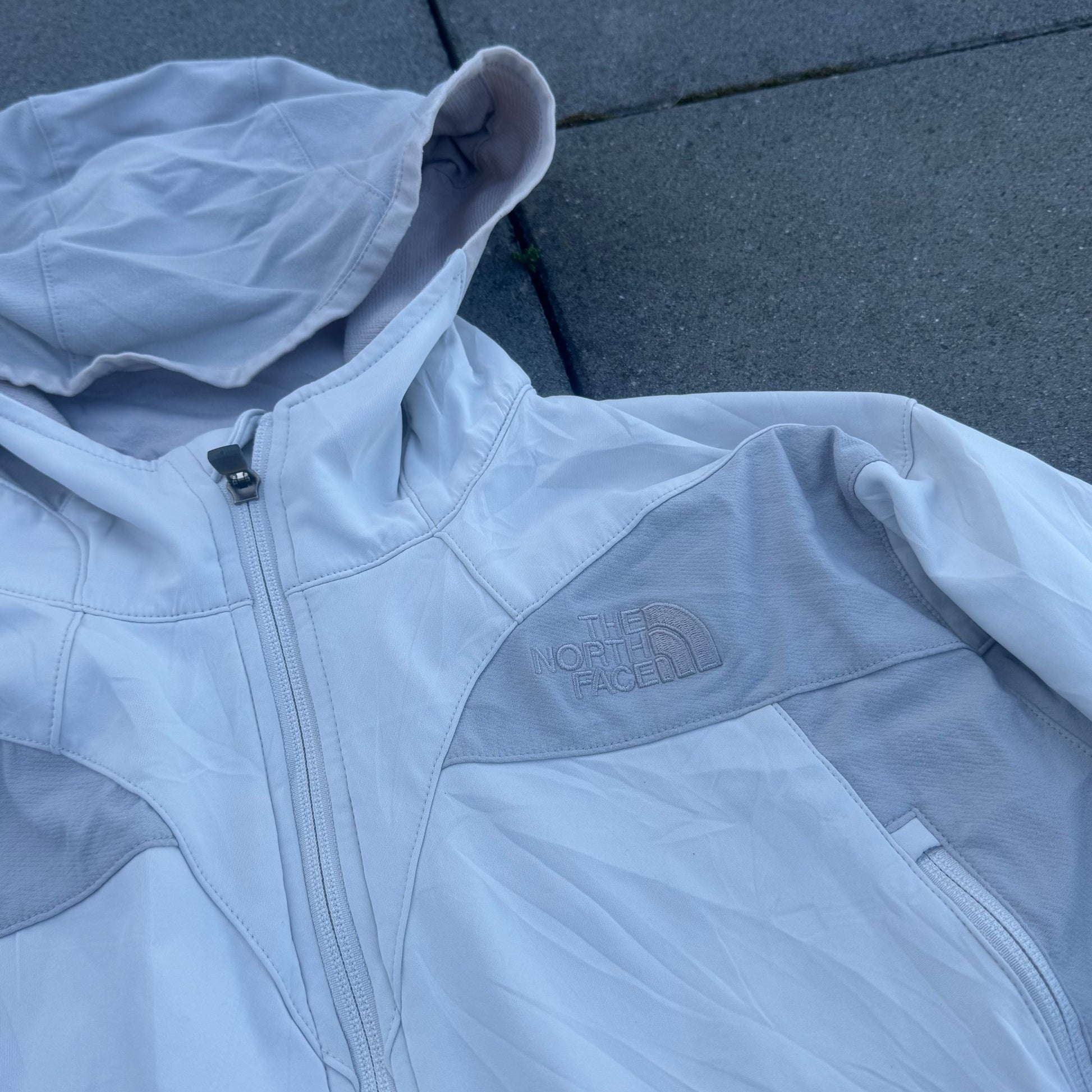 The North Face Flight Series wind jacket – Close-up 1