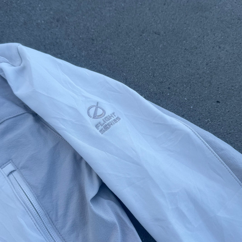 Detailansicht: Sourced limited accessories and clothes The North Face Flight Series wind jacket – Logo, Nähte oder Material