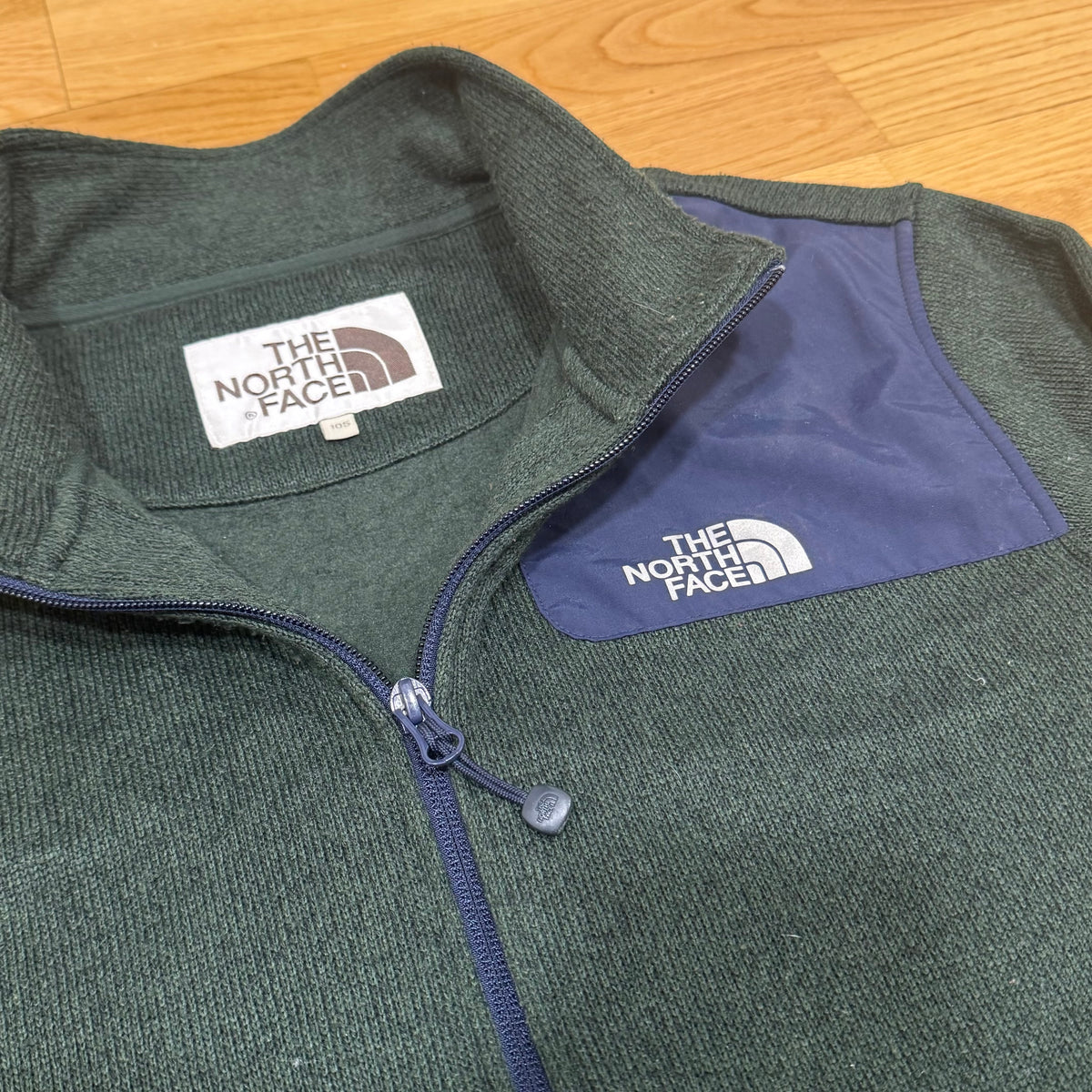The North Face interior warm fleece jacket – Close-up 1