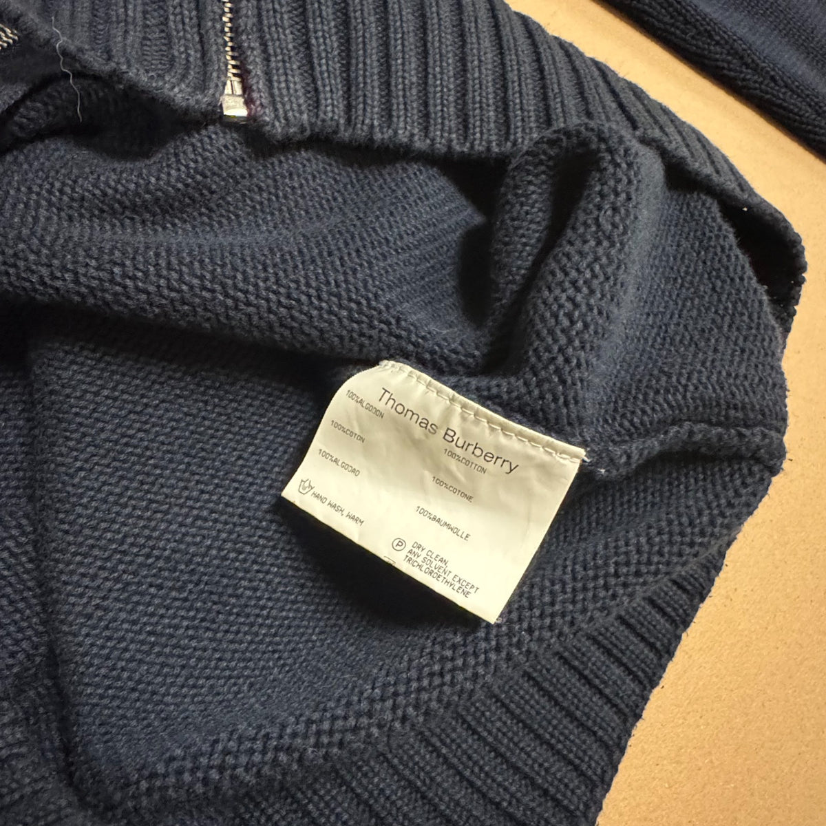 Thomas Burberry vintage knitted jacket – Close-up 4