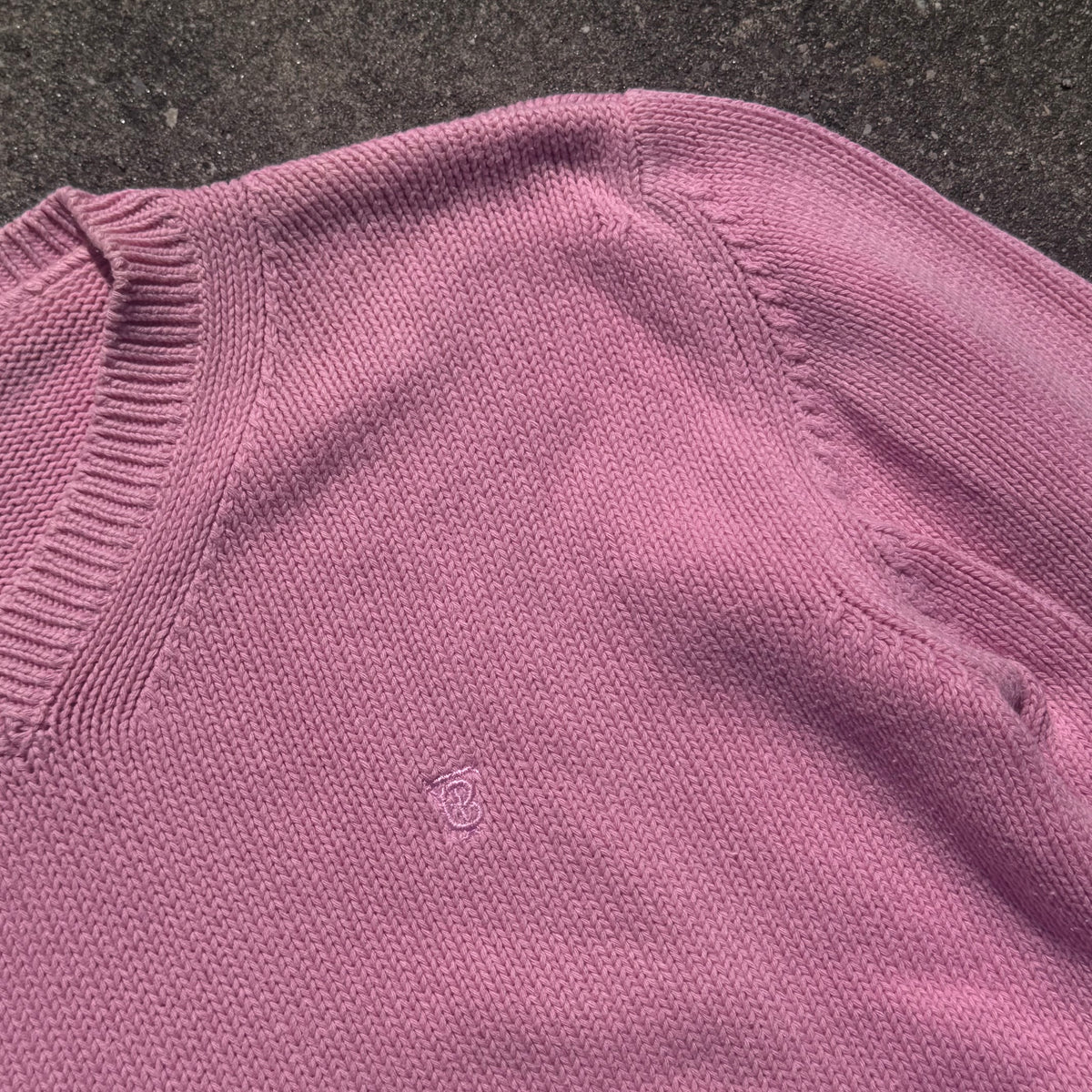Thomas Burberry vintage pink knitted sweatshirt – Close-up 2