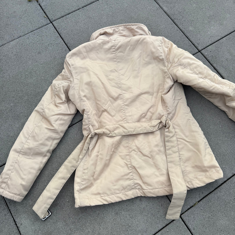 Detailansicht: Sourced limited accessories and clothes Thomas Burberry womens transitional jacket – Logo, Nähte oder Material