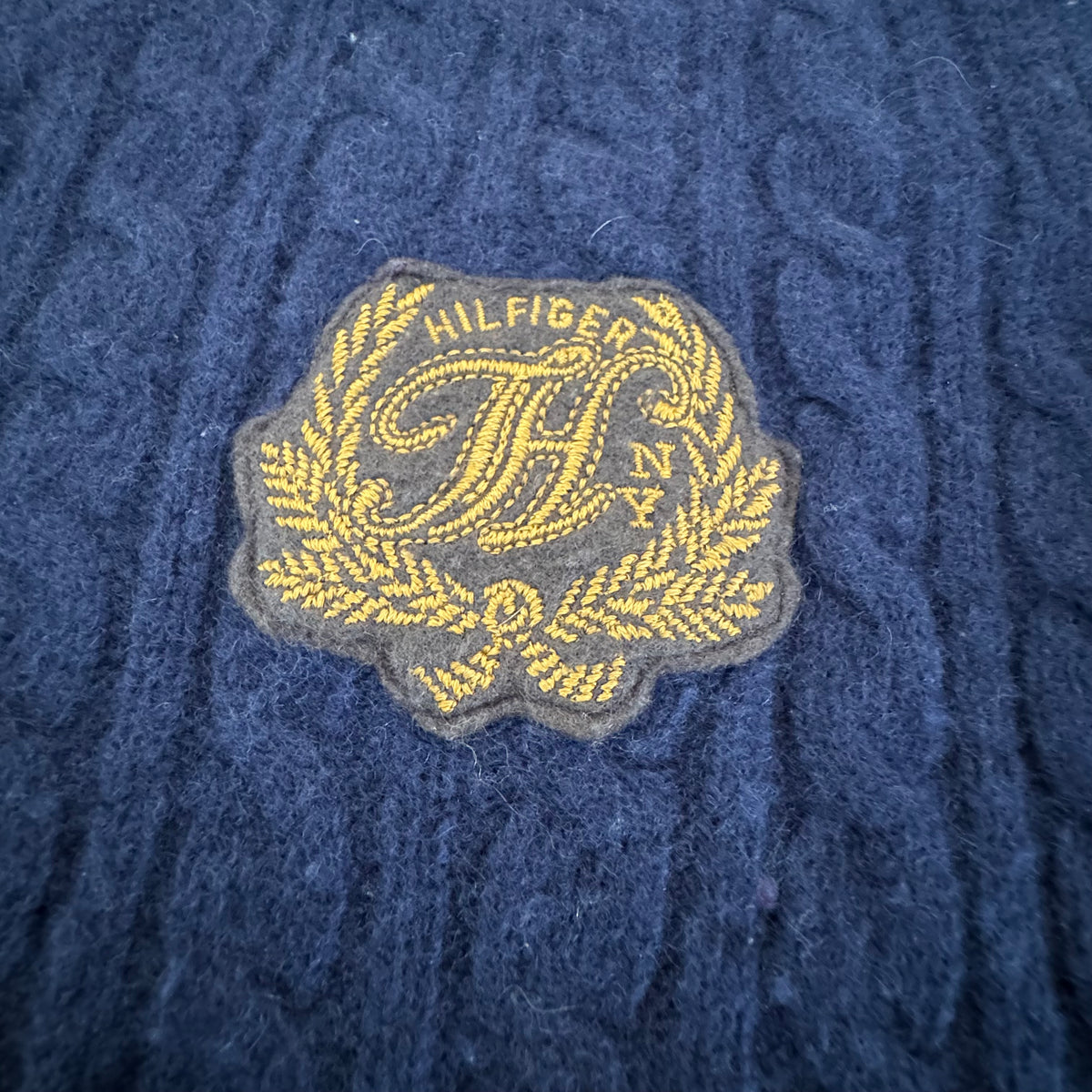 Tommy Hilfiger blue cashmere sweater – Close-up 2