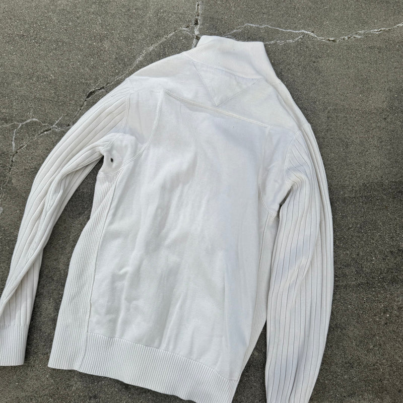 Detailansicht: Sourced limited accessories and clothes Tommy Hilfiger classic white zip-up jacket – Logo, Nähte oder Material