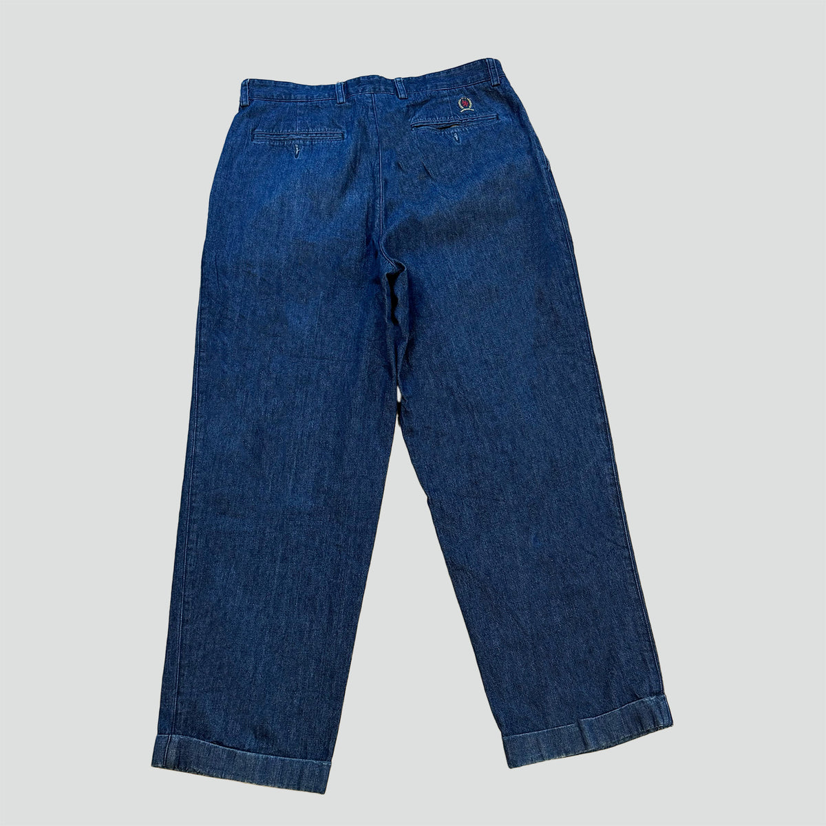 Tommy Hilfiger Vintage Baggy Pants – Close-up 1