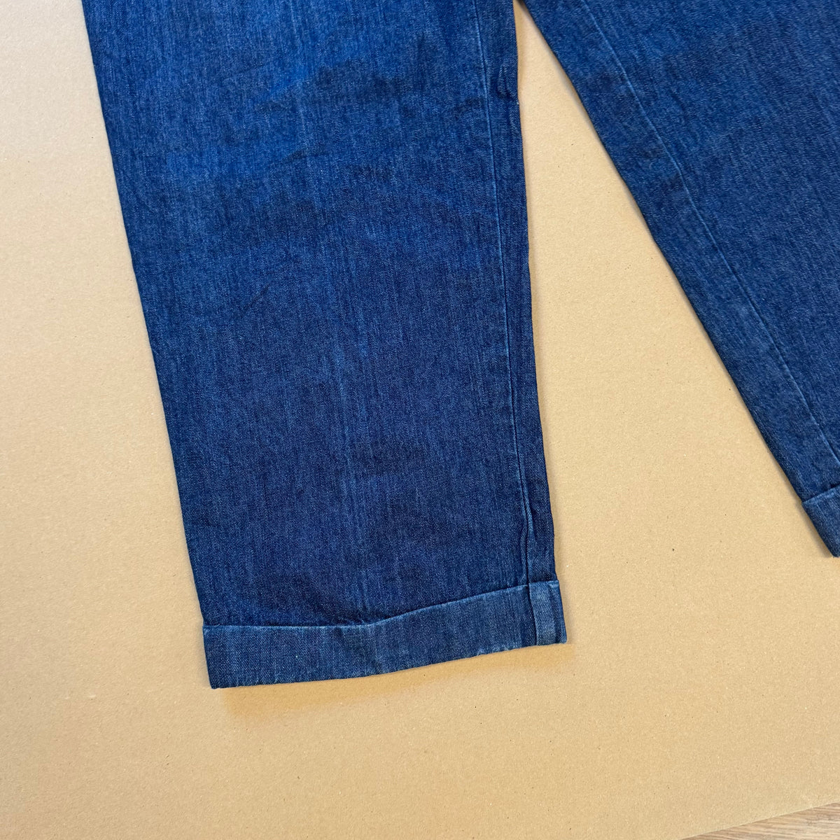 Tommy Hilfiger Vintage Baggy Pants – Close-up 3