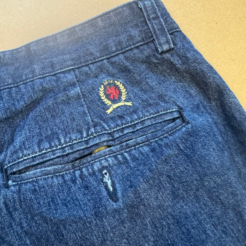 Detailansicht: Sourced limited accessories and clothes Tommy Hilfiger Vintage Baggy Pants – Logo, Nähte oder Material