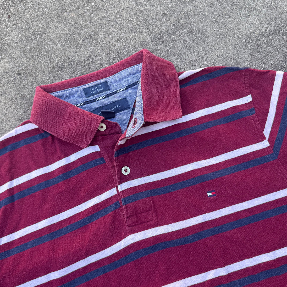 Tommy Hilfiger vintage striped polo shirt – Close-up 1