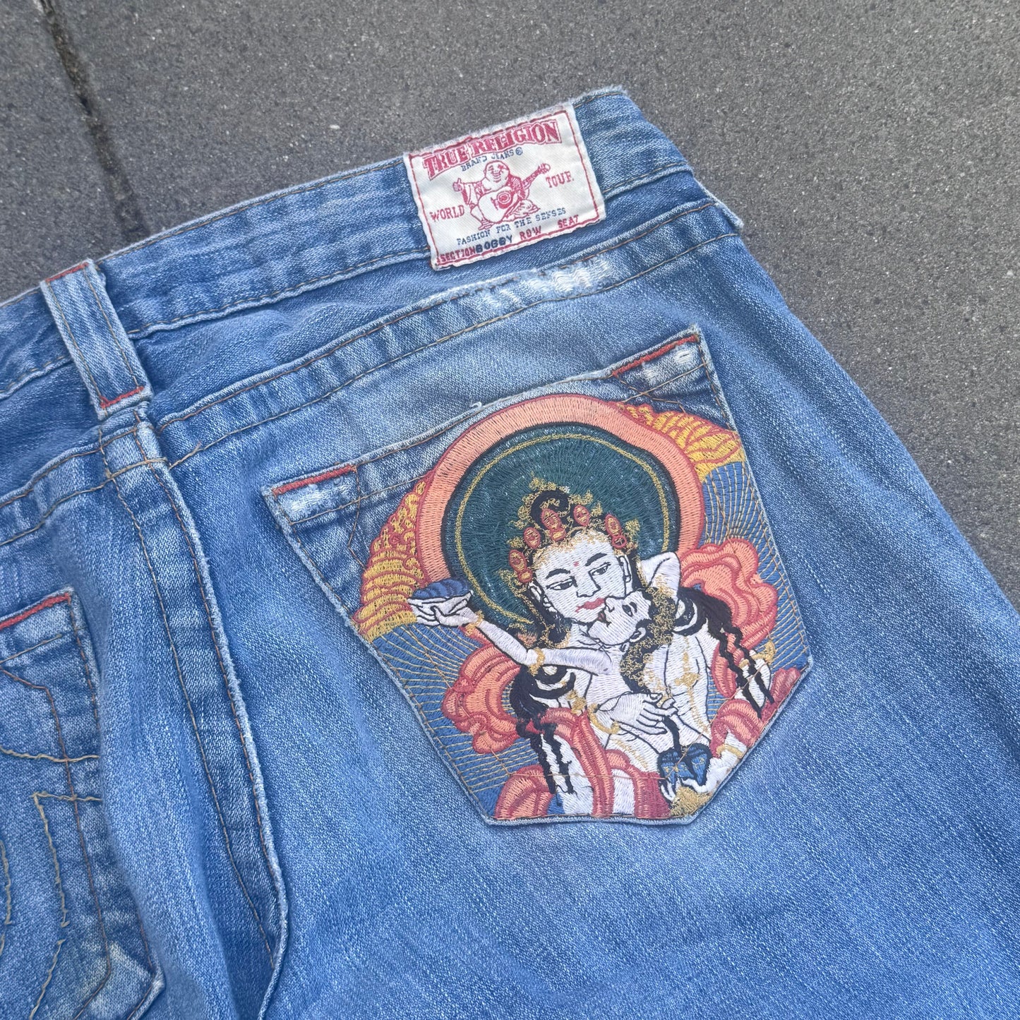 True Religion japanese vintage embroidered jeans – Close-up 1