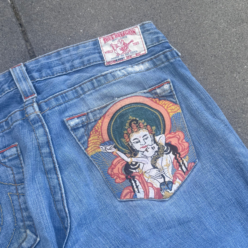 Detailansicht: Sourced limited accessories and clothes True Religion japanese vintage embroidered jeans – Logo, Nähte oder Material