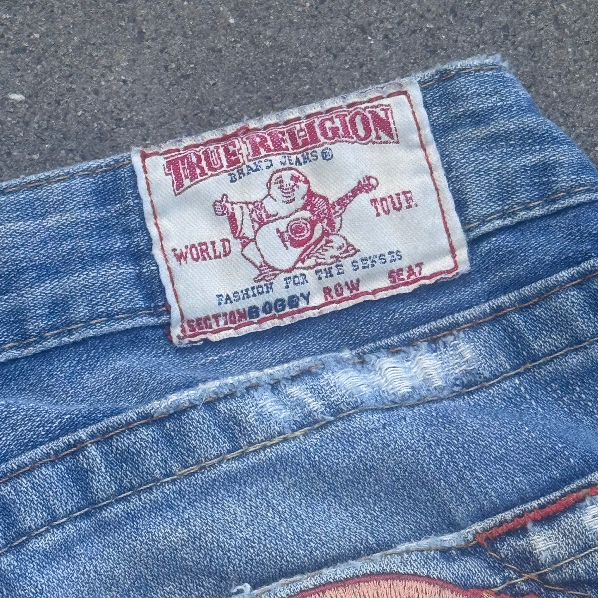 True Religion japanese vintage embroidered jeans – Close-up 3