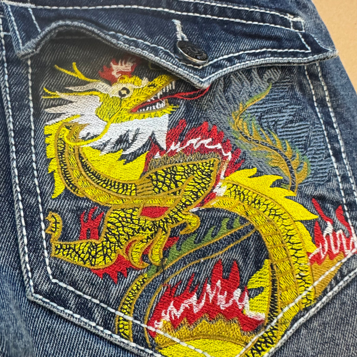 True Religion Stitched Dragon Straight Leg Jeans – Close-up 4