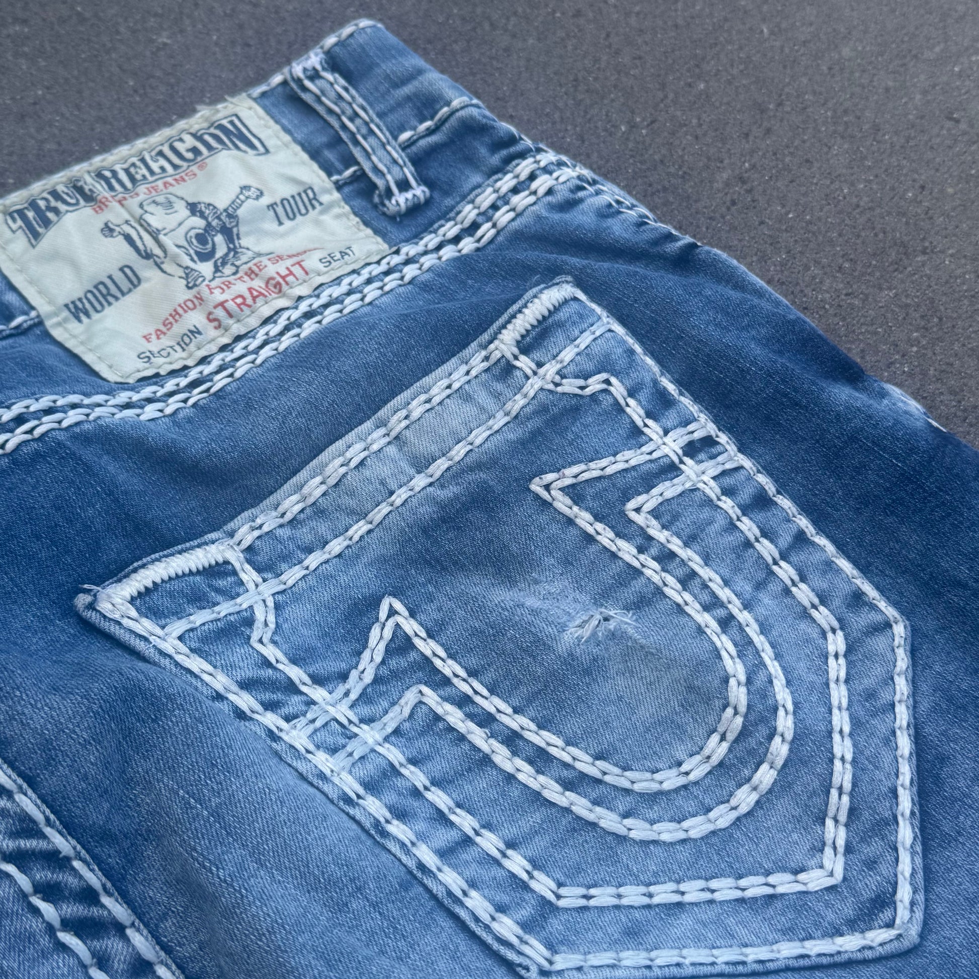 True Religion straight classic streetwear jeans – Close-up 3